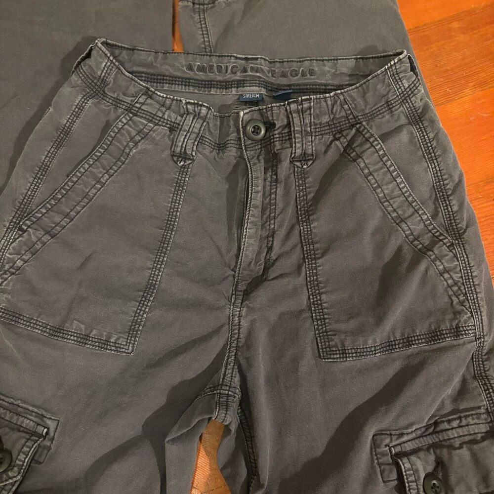 American Eagle Outfitters Women's Grey Cargo Pants Size 2 - Picture 5 of 6